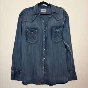 VTG WRANGLER Western Cowboy Pearl Snap Faded Buttondown Denim Chambray Shirt